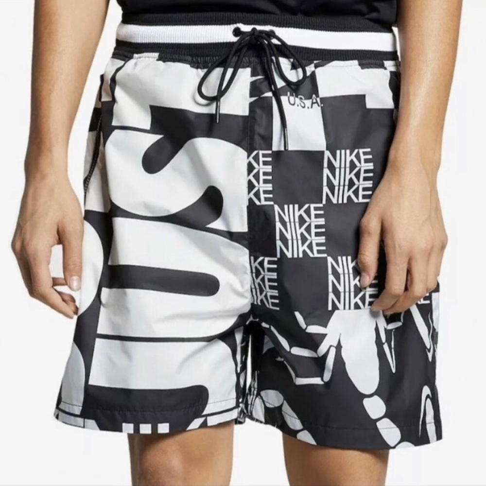 NIKE NSW Black and White Scorpion Shorts AR1640-133 NWT M